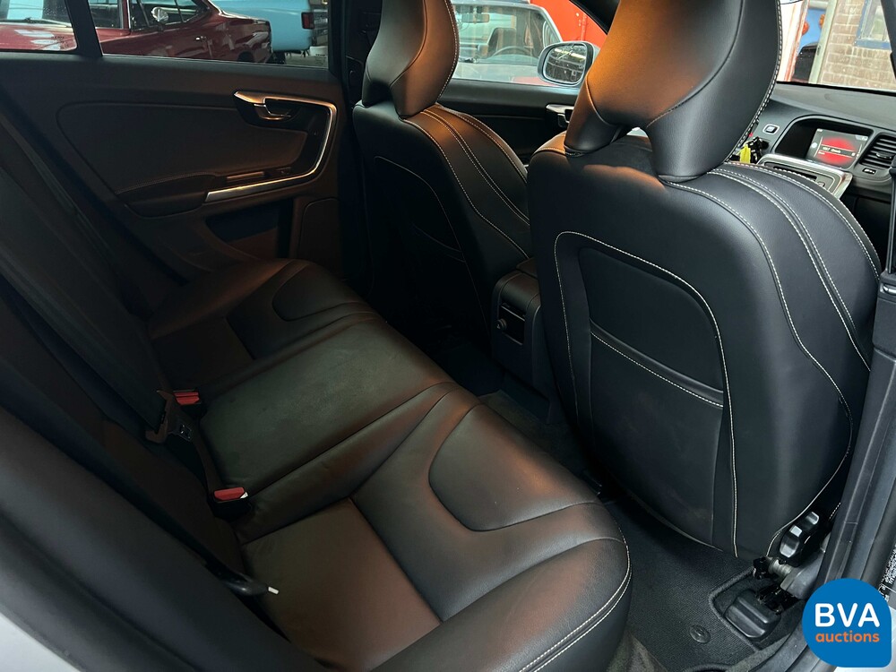 Volvo V60 D2 Summum 114hp 2015, G-115-BZ.