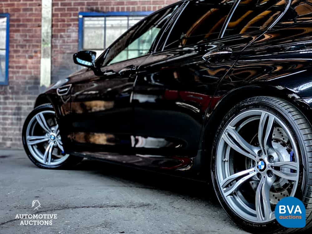 BMW M5 5er 560PS f10 M-Performance 2013 -Org. NL-, 76-ZNN-7.
