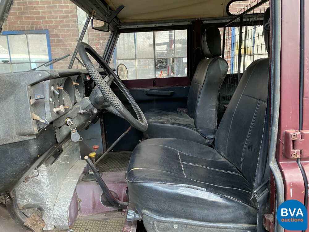 Land Rover Defender 109 Lang 130PS 1979.