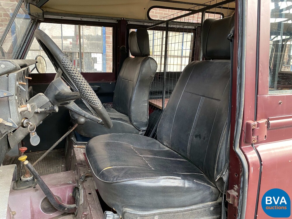 Land Rover Defender 109 Lang 130PS 1979.