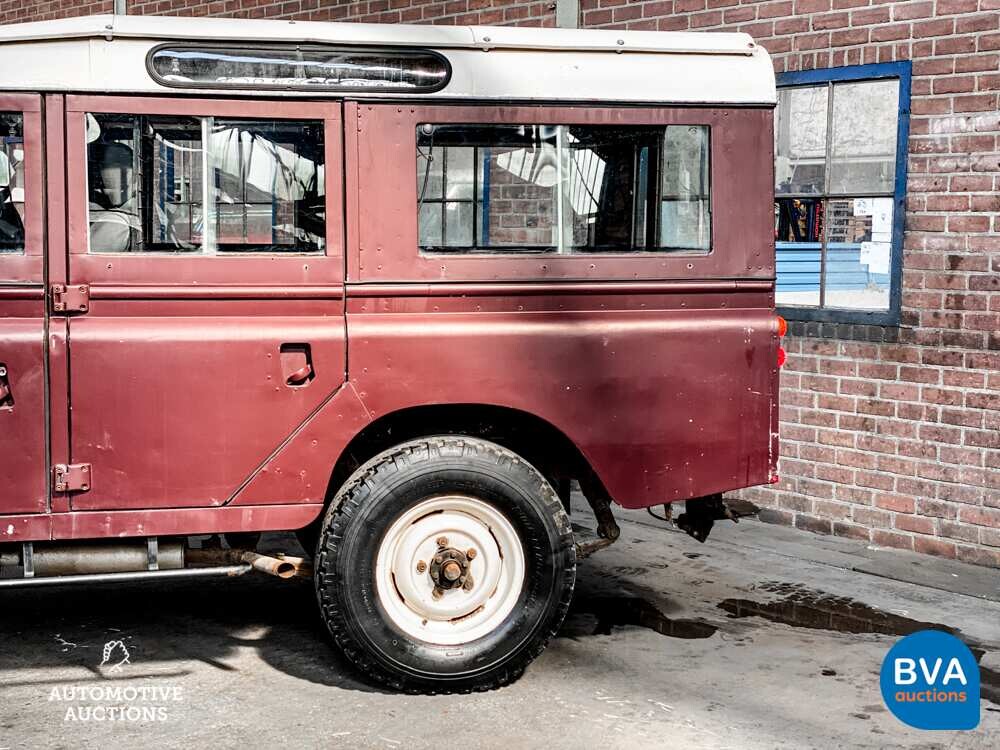 Land Rover Defender 109 Lang 130PS 1979.