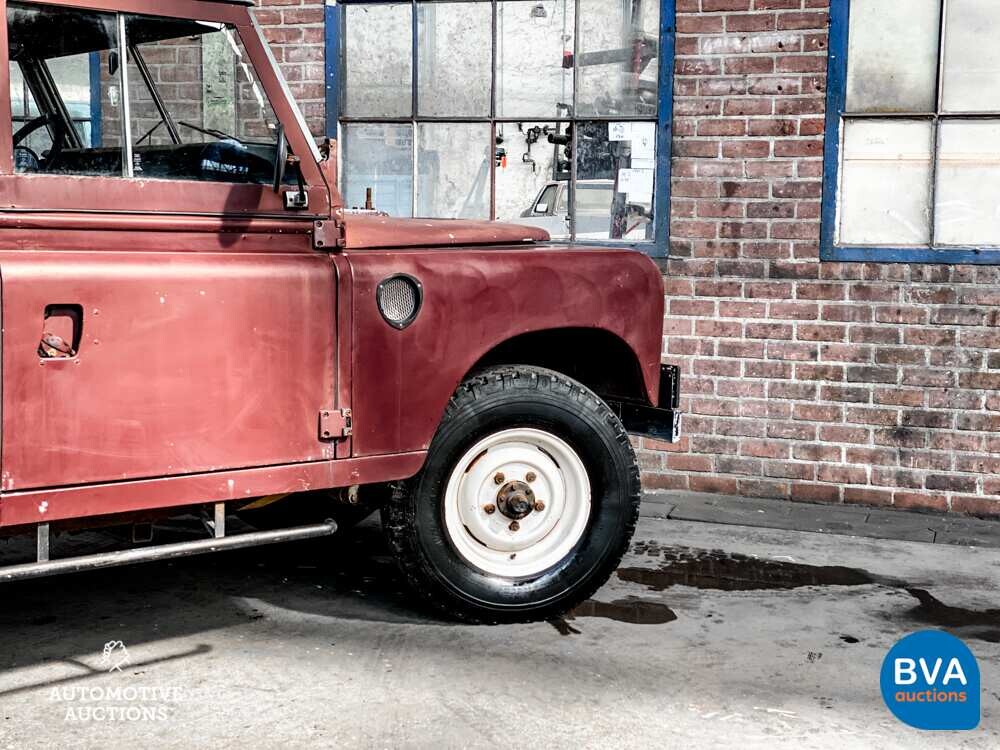 Land Rover Defender 109 Lang 130PS 1979.