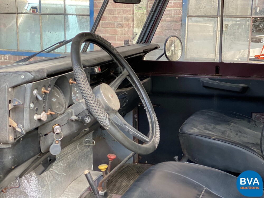 Land Rover Defender 109 Lang 130PS 1979.