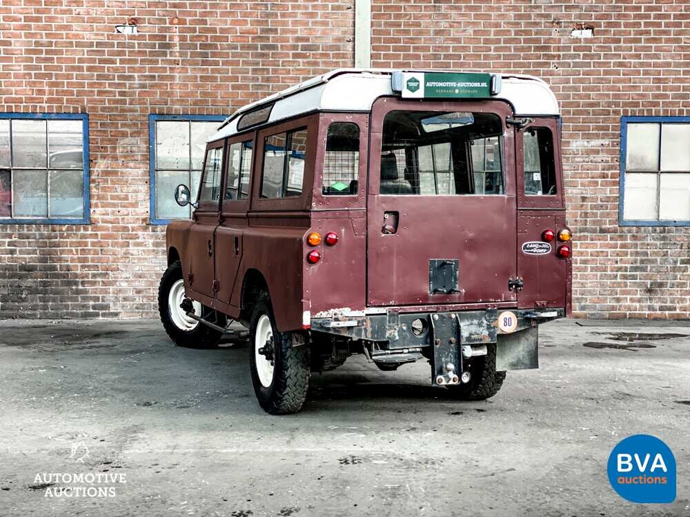 Land Rover Defender 109 Lang 130PS 1979.