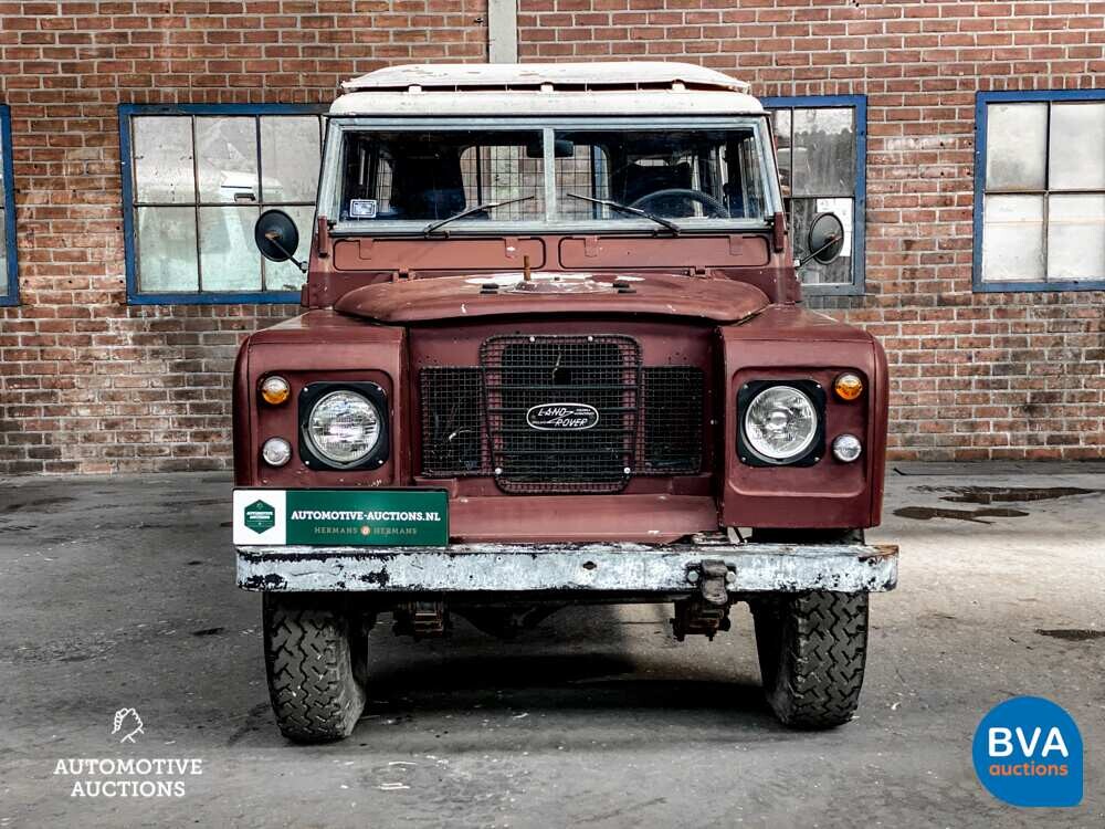 Land Rover Defender 109 Lang 130PS 1979.