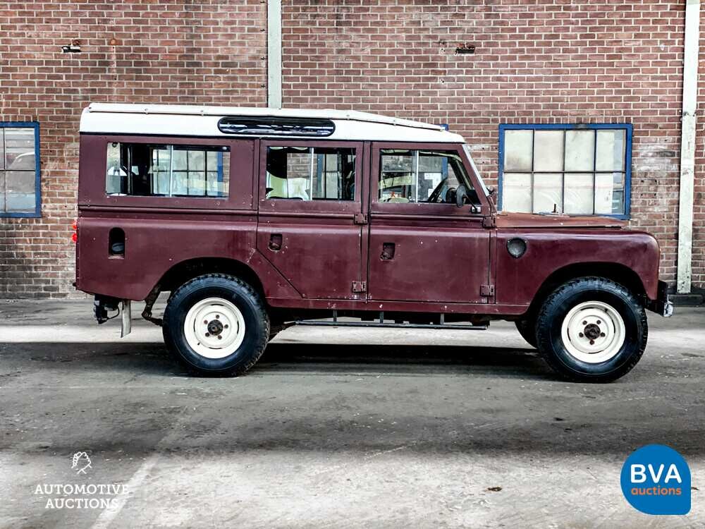 Land Rover Defender 109 Lang 130PS 1979.