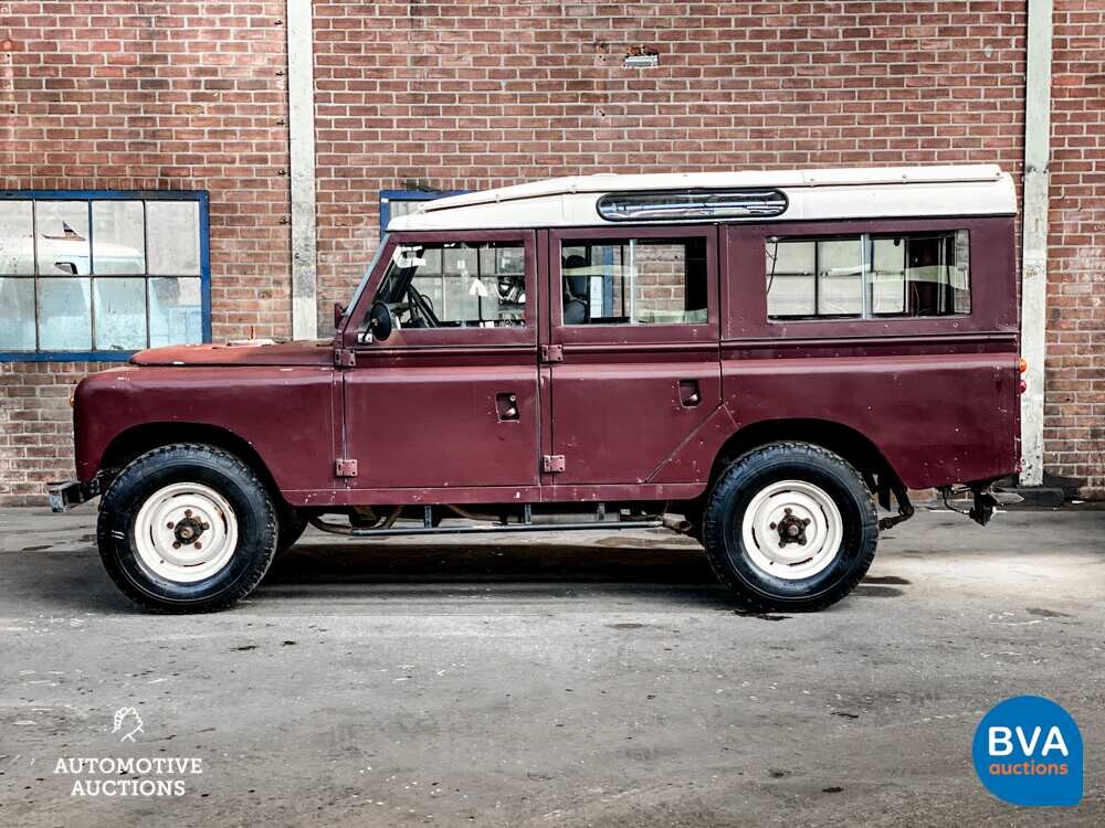 Land Rover Defender 109 Lang 130PS 1979.