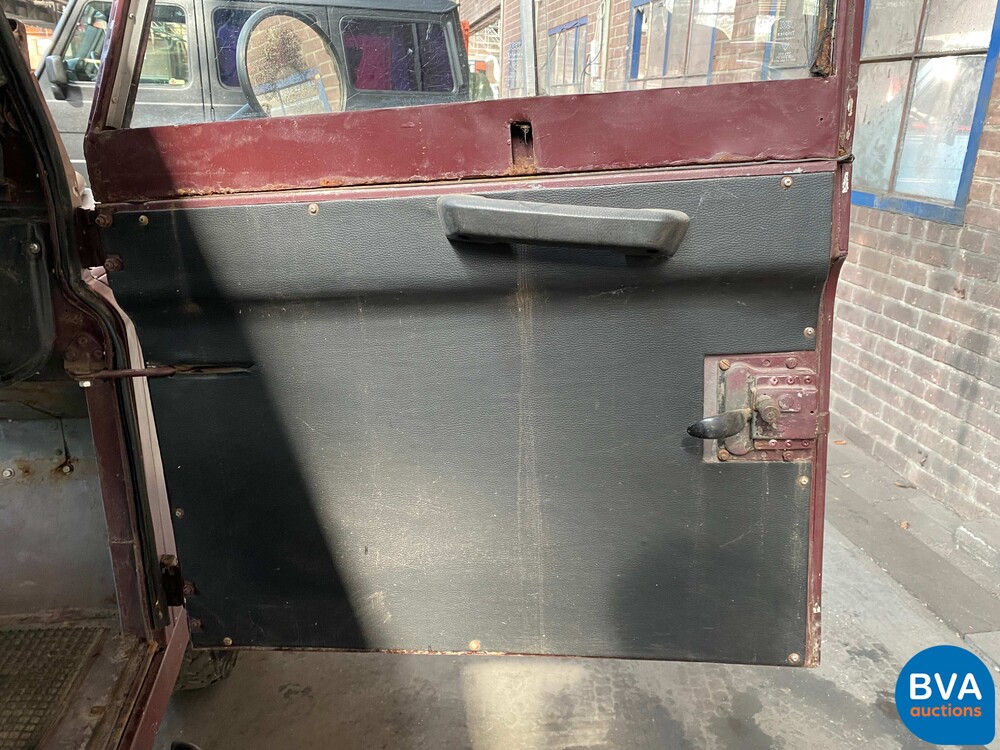 Land Rover Defender 109 Lang 130PS 1979.