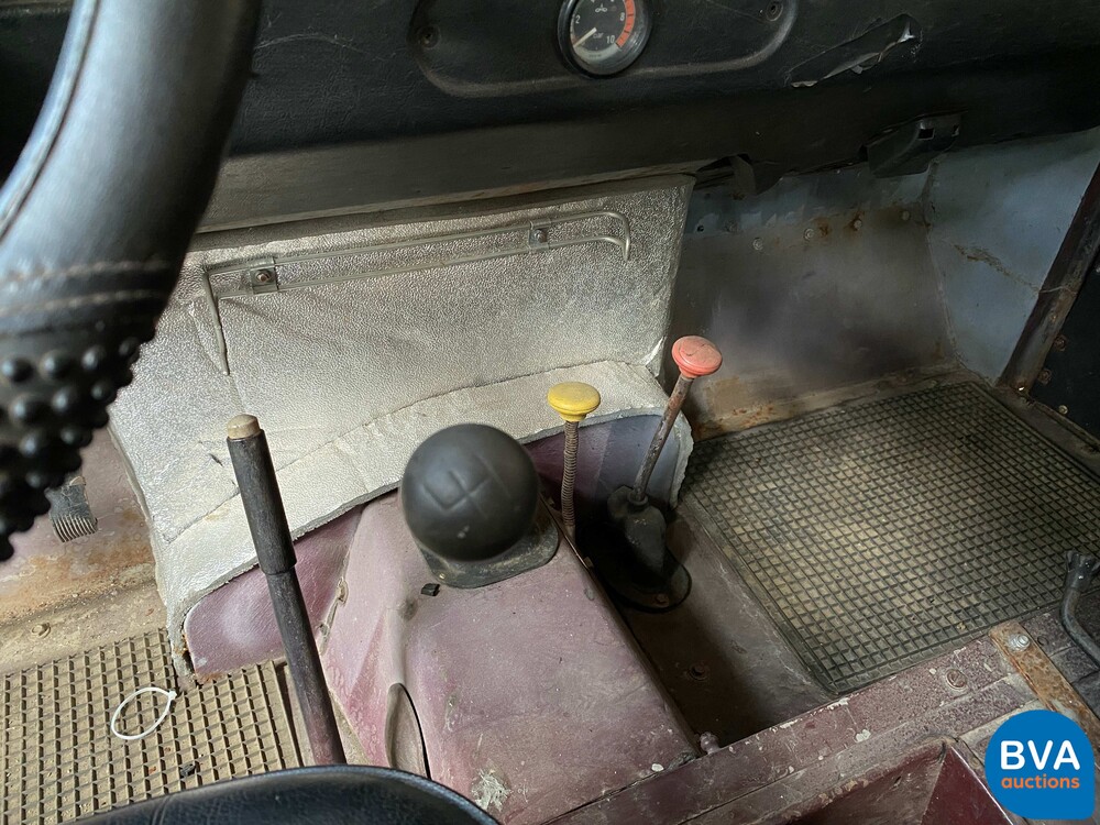 Land Rover Defender 109 Lang 130PS 1979.