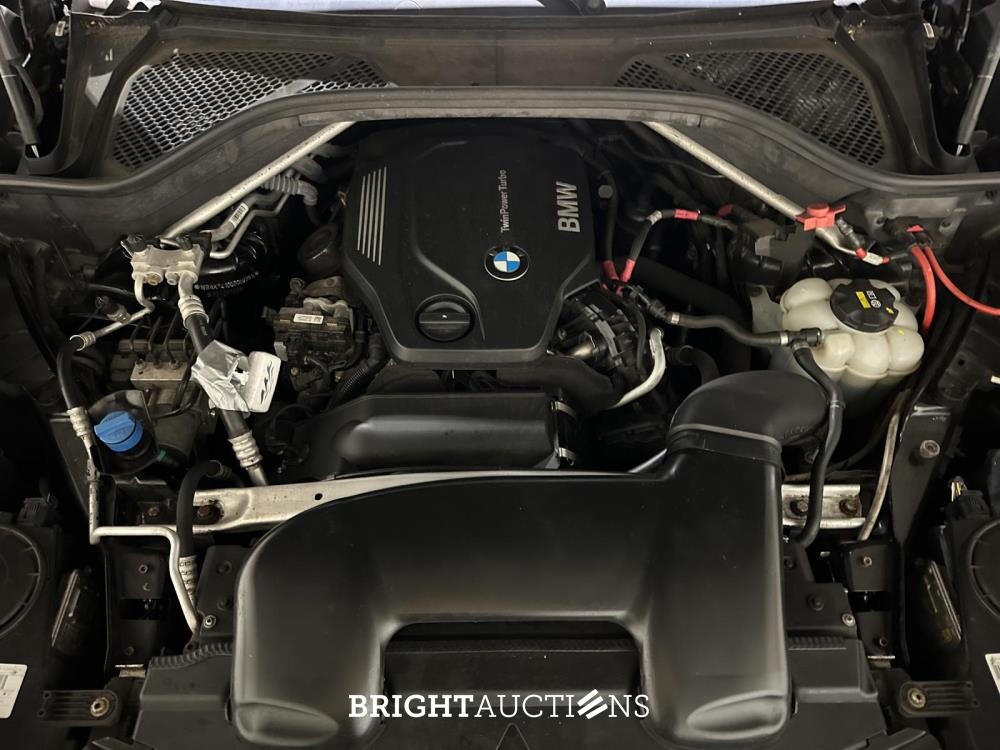 BMW X5 sDrive25d High Executive F15 231pk 2016, K-933-PP