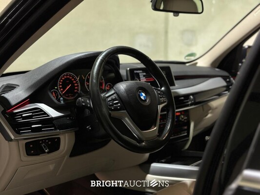 BMW X5 sDrive25d High Executive F15 231pk 2016, K-933-PP