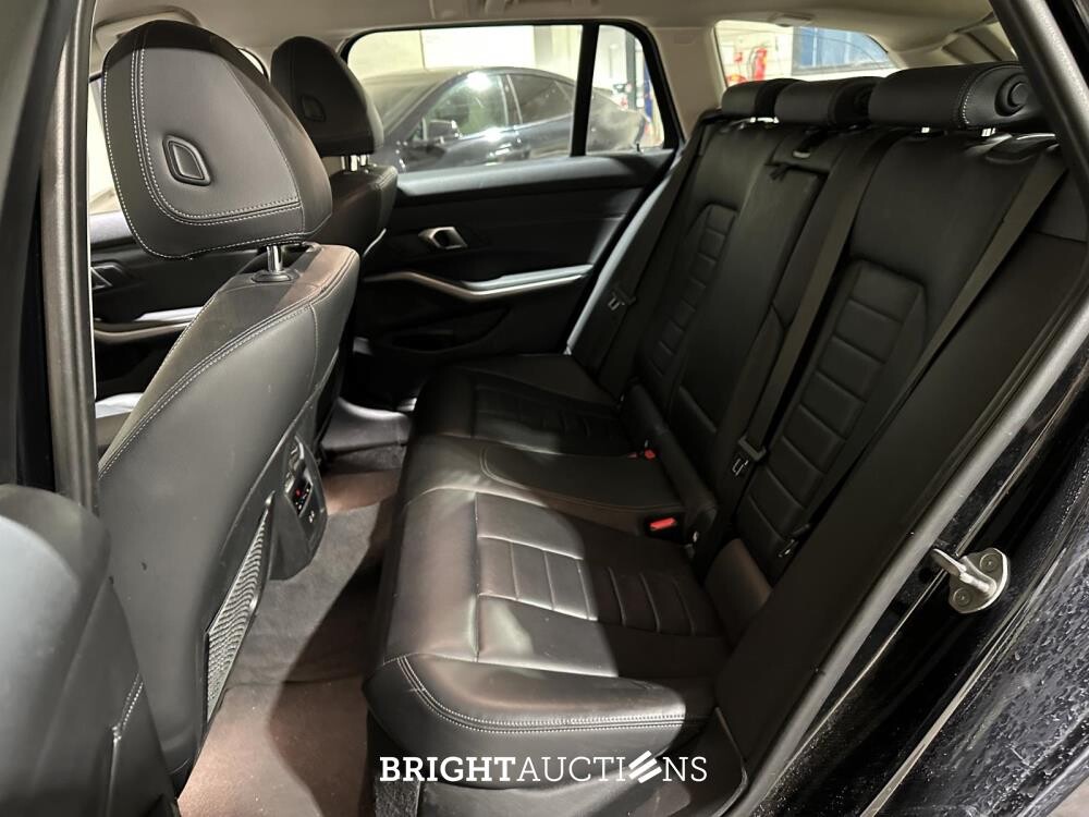 BMW 330e Touring G21 184pk 2021 (Origineel-NL + 1e Eigenaar), K-451-VL