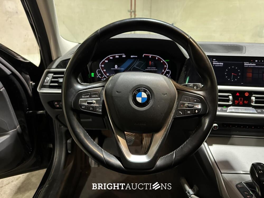 BMW 330e Touring G21 184pk 2021 (Origineel-NL + 1e Eigenaar), K-451-VL