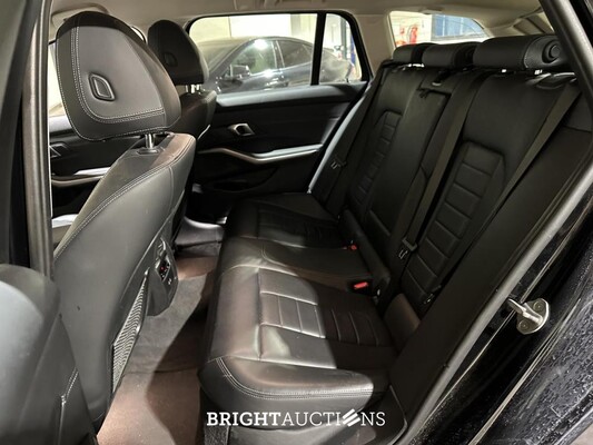 BMW 330e Touring G21 184pk 2021 (Origineel-NL + 1e Eigenaar), K-451-VL