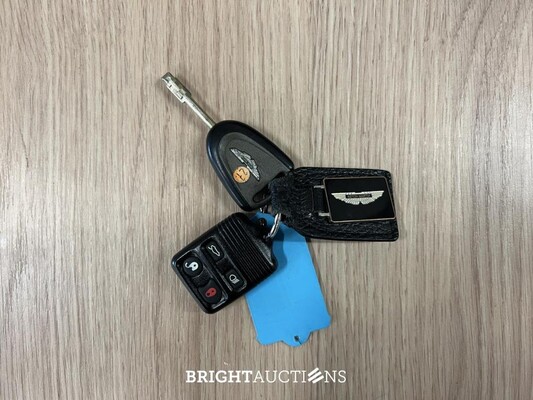 Aston Martin Vanquish 5.9 V12 466pk 2003