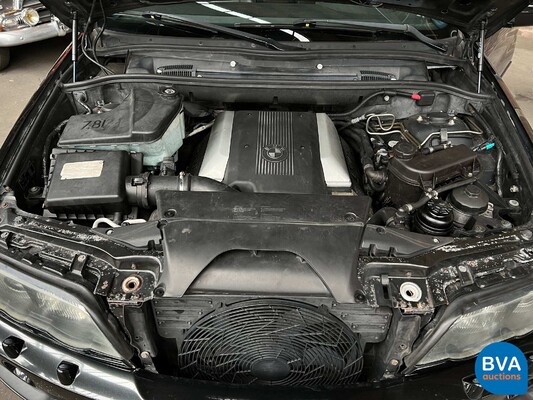 BMW X5 4.6 is 347 hp 2001.