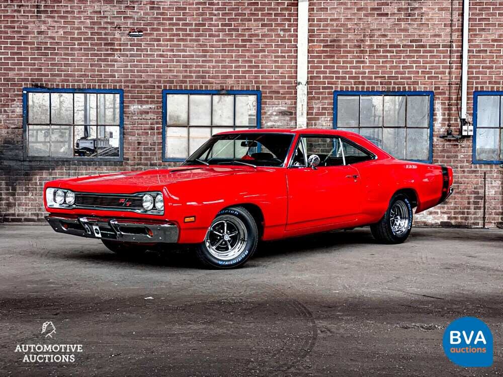 1969 Dodge Coronet R/T V8.