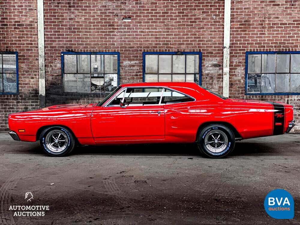 1969 Dodge Coronet R/T V8.