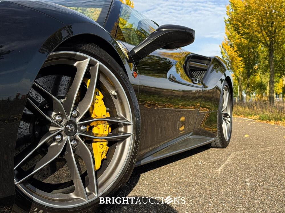 Ferrari 488 Spider HELE 3.9 V8 - Full Carbon – 670pk - Händlergarantie bis 05/2027