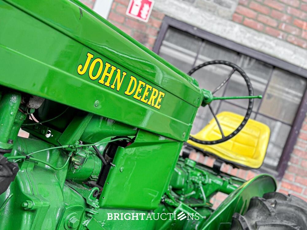 John Deere Model M 2-Cilinder 20pk 1952 Trekker Olditmer