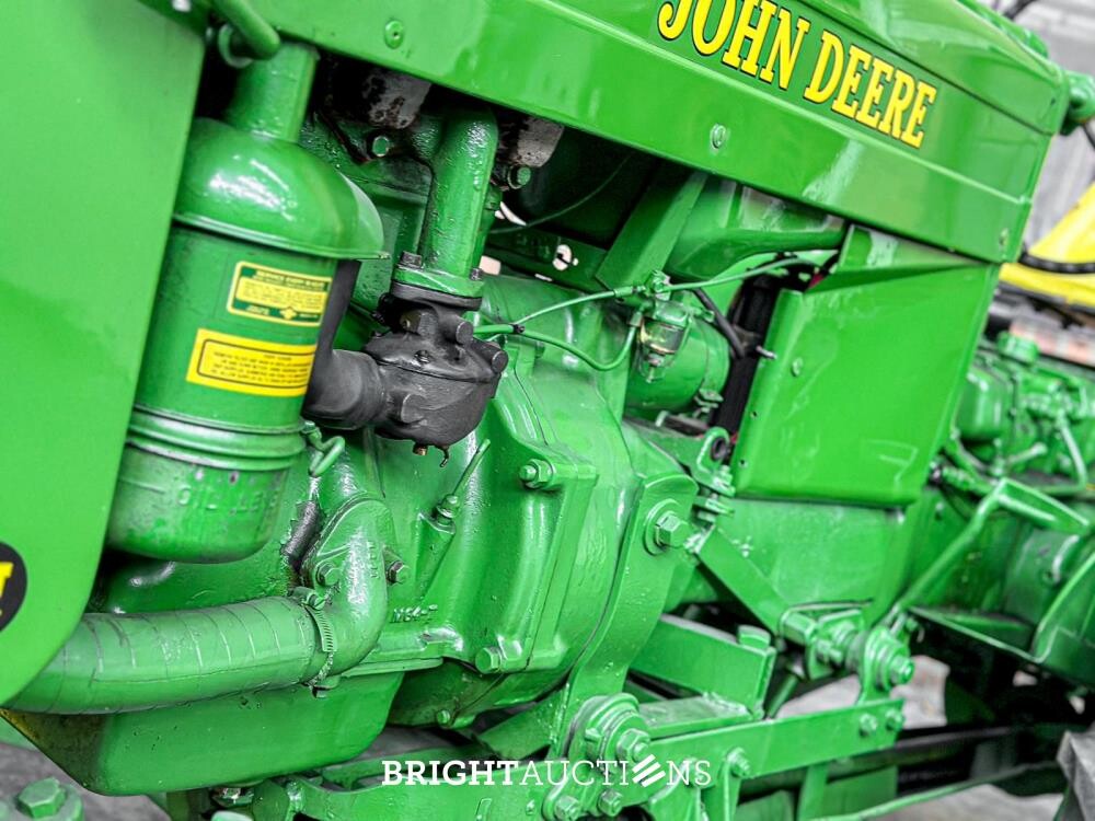 John Deere Model M 2-Cilinder 20pk 1952 Trekker Olditmer