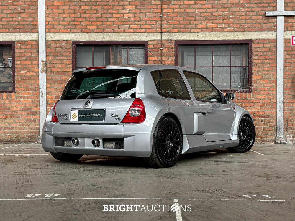 Clio V6 RS Phase 1 Renault Sport 3.0 V6 230pk 2002 Youngtimer