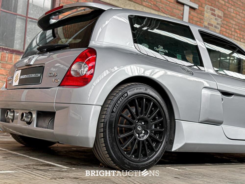 Clio V6 RS Phase 1 Renault Sport 3.0 V6 230pk 2002 Youngtimer