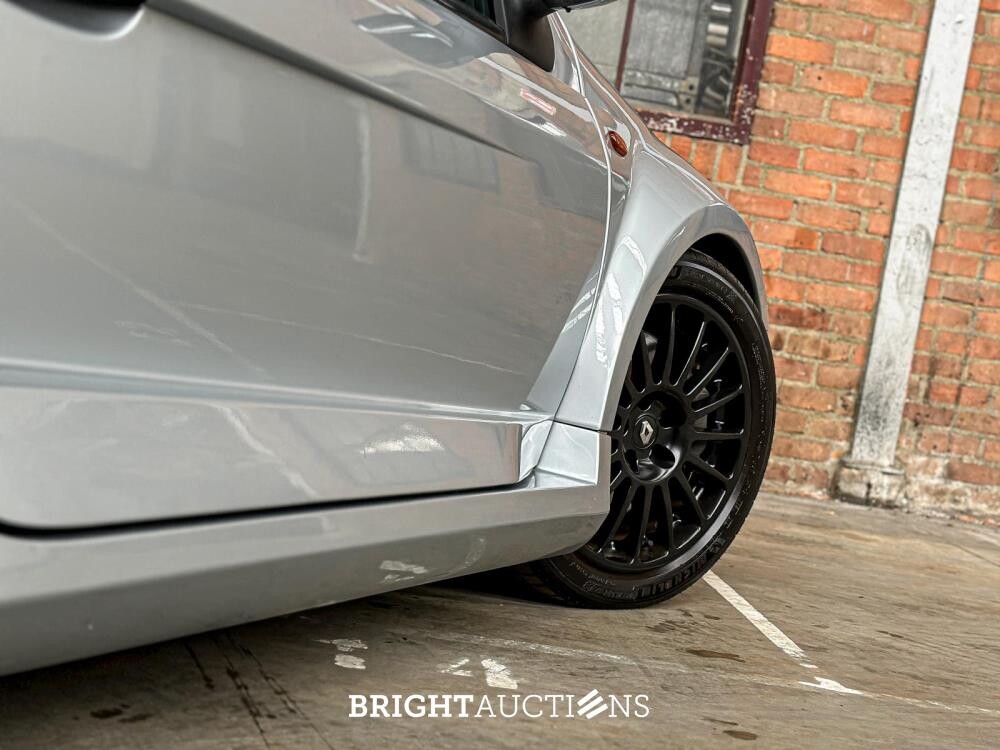 Clio V6 RS Phase 1 Renault Sport 3.0 V6 230pk 2002 Youngtimer