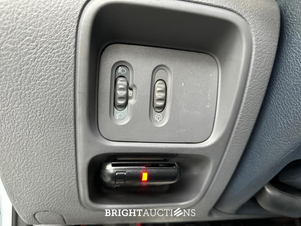 Clio V6 RS Phase 1 Renault Sport 3.0 V6 230pk 2002 Youngtimer