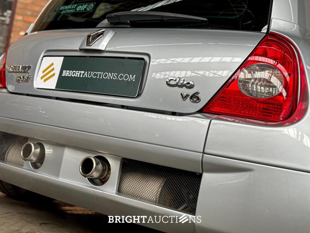 Clio V6 RS Phase 1 Renault Sport 3.0 V6 230pk 2002 Youngtimer