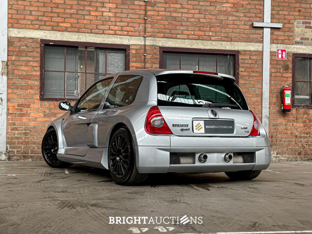 Clio V6 RS Phase 1 Renault Sport 3.0 V6 230pk 2002 Youngtimer