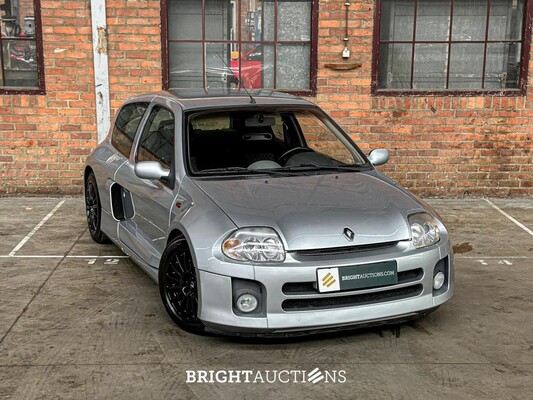 Clio V6 RS Phase 1 Renault Sport 3.0 V6 230pk 2002 Youngtimer