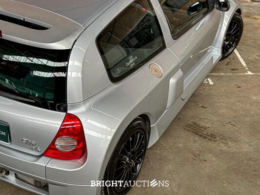 Clio V6 RS Phase 1 Renault Sport 3.0 V6 230pk 2002 Youngtimer
