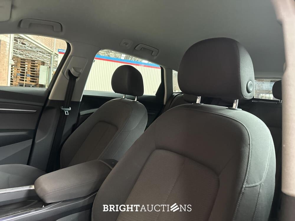 Audi e-tron 50 Quattro Launch Edition 71 kWh 313pk 2020 (Origineel-NL & 1e Eigenaar), J-840-LR