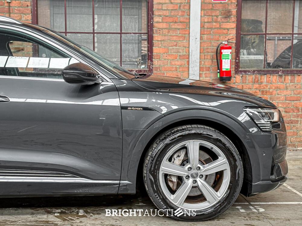 Audi e-tron 50 Quattro Launch Edition 71 kWh 313pk 2020 (Origineel-NL & 1e Eigenaar), J-840-LR