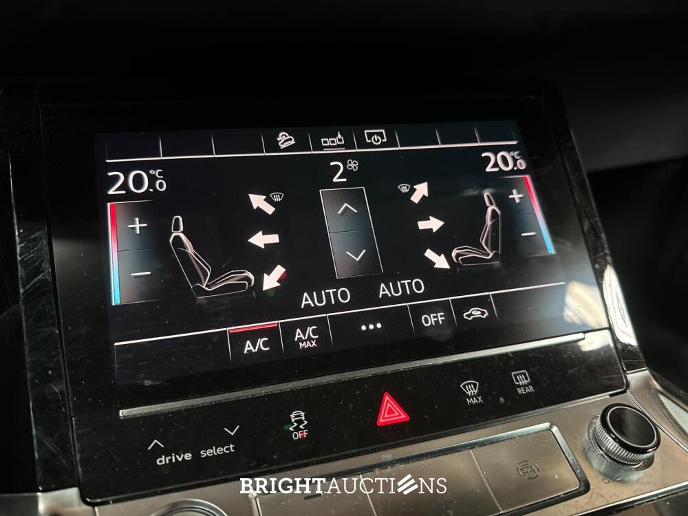 Audi e-tron 50 Quattro Launch Edition 71 kWh 313pk 2020 (Origineel-NL & 1e Eigenaar), J-840-LR