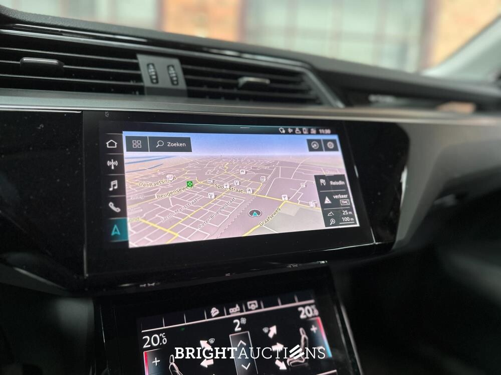 Audi e-tron 50 Quattro Launch Edition 71 kWh 313pk 2020 (Origineel-NL & 1e Eigenaar), J-840-LR