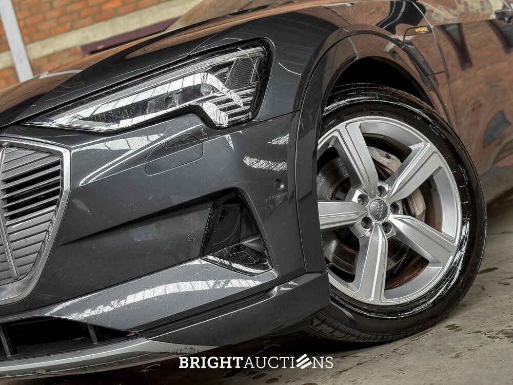 Audi e-tron 50 Quattro Launch Edition 71 kWh 313pk 2020 (Origineel-NL & 1e Eigenaar), J-840-LR