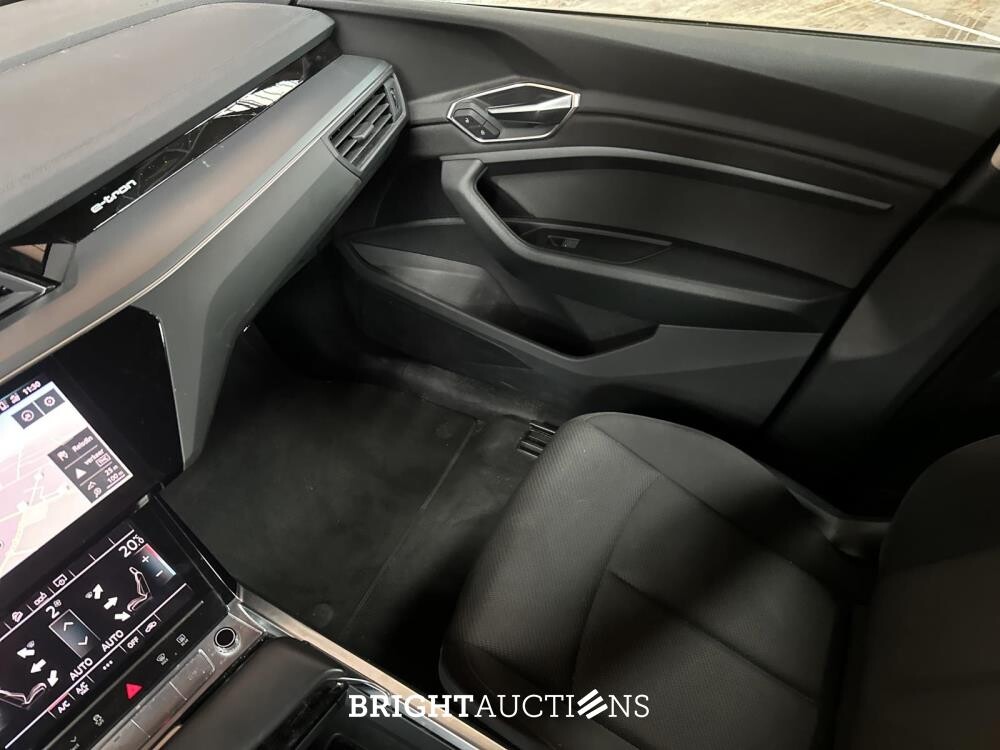 Audi e-tron 50 Quattro Launch Edition 71 kWh 313pk 2020 (Origineel-NL & 1e Eigenaar), J-840-LR