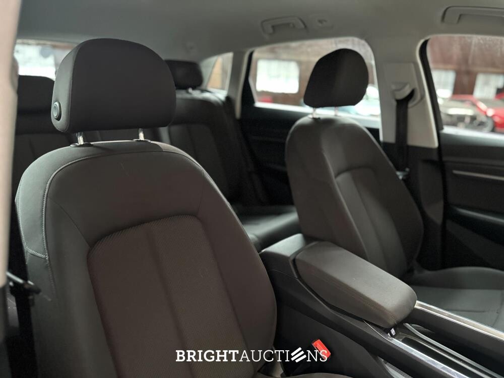 Audi e-tron 50 Quattro Launch Edition 71 kWh 313pk 2020 (Origineel-NL & 1e Eigenaar), J-840-LR