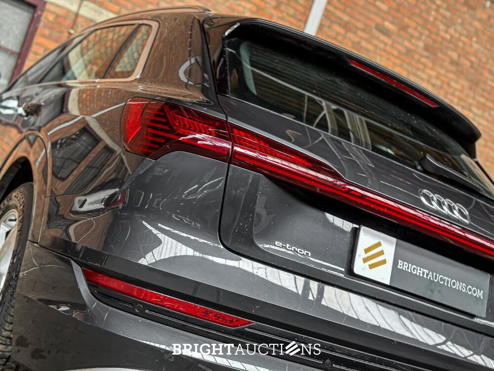 Audi e-tron 50 Quattro Launch Edition 71 kWh 313pk 2020 (Origineel-NL & 1e Eigenaar), J-840-LR