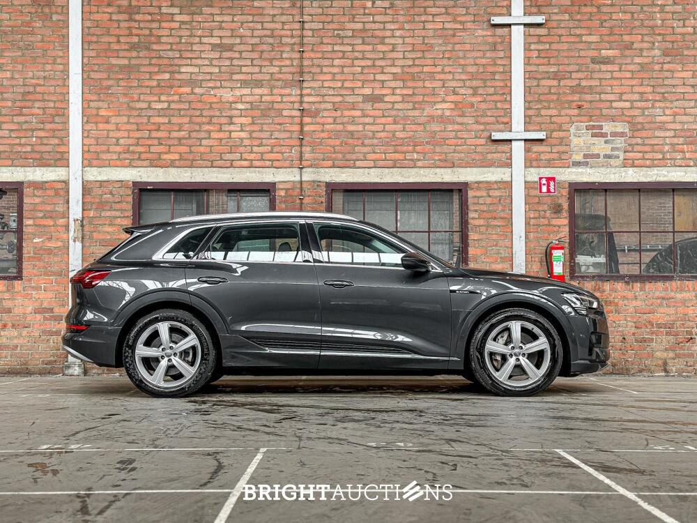 Audi e-tron 50 Quattro Launch Edition 71 kWh 313pk 2020 (Origineel-NL & 1e Eigenaar), J-840-LR