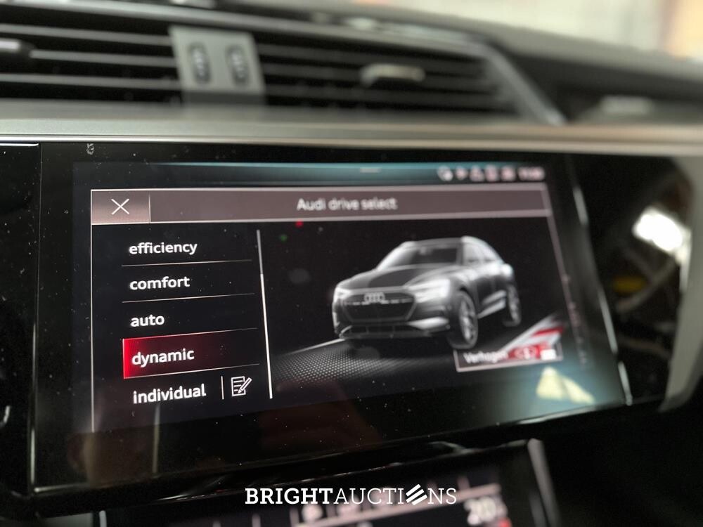 Audi e-tron 50 Quattro Launch Edition 71 kWh 313pk 2020 (Origineel-NL & 1e Eigenaar), J-840-LR