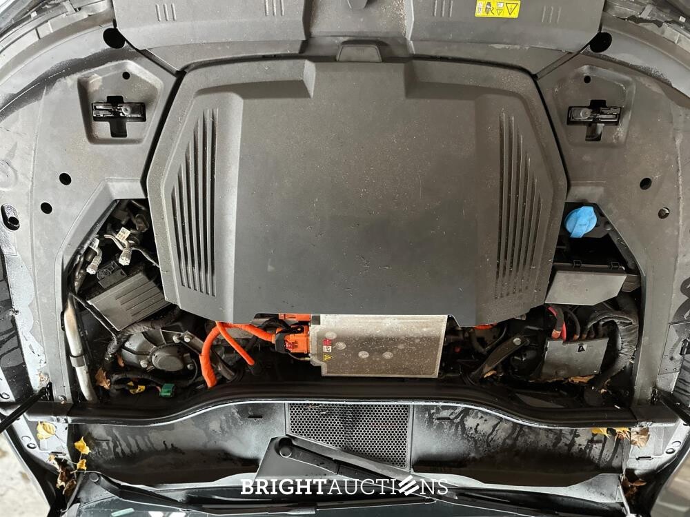 Audi e-tron 50 Quattro Launch Edition 71 kWh 313pk 2020 (Origineel-NL & 1e Eigenaar), J-840-LR