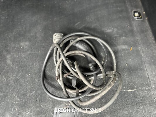 Audi e-tron 50 Quattro Launch Edition 71 kWh 313pk 2020 (Origineel-NL & 1e Eigenaar), J-840-LR