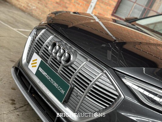 Audi e-tron 50 Quattro Launch Edition 71 kWh 313pk 2020 (Origineel-NL & 1e Eigenaar), J-840-LR