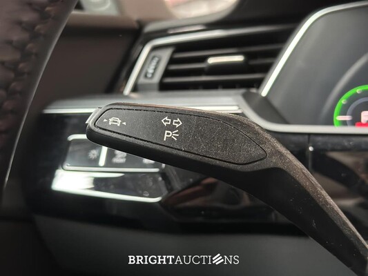 Audi e-tron 50 Quattro Launch Edition 71 kWh 313pk 2020 (Origineel-NL & 1e Eigenaar), J-840-LR
