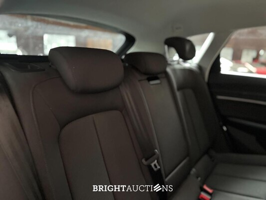 Audi e-tron 50 Quattro Launch Edition 71 kWh 313pk 2020 (Origineel-NL & 1e Eigenaar), J-840-LR