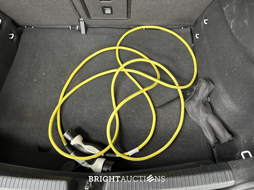 Volkswagen ID.3 First Plus 58 kWh 204pk 2020 (Origineel-NL & 1e Eigenaar), J-275-SK