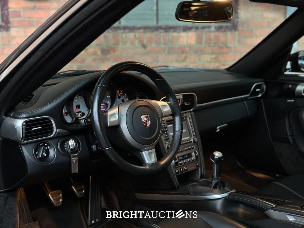 Porsche 911 Targa 4S 997 -Hand shifted- 381hp 2008 Youngtimer -Triple Black & Red Belts-